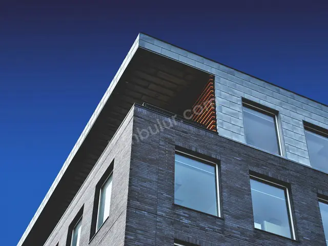 Ceyhan Bakımlı Kiralık Bina