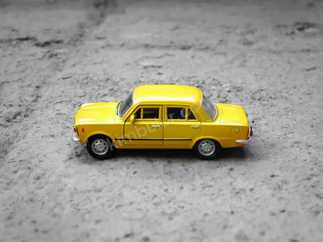 2013 Lada Granta Premium — Değişensiz — fotoğraf 2