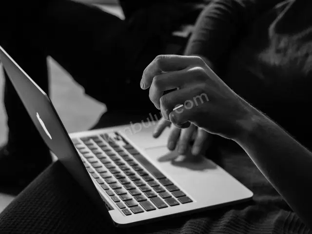 Monster Dizüstü Bilgisayar · Ayvalık — İkinci El, 4 GB RAM, 1 TB — fotoğraf 3
