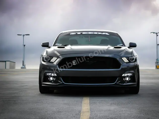 2018 Ford Mustang 5.0 GT — Siyah İç Döşeme, Performans Paketi