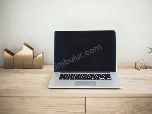 Apple MacBook — İkinci El, 8 GB RAM, 512 GB — fotoğraf 3