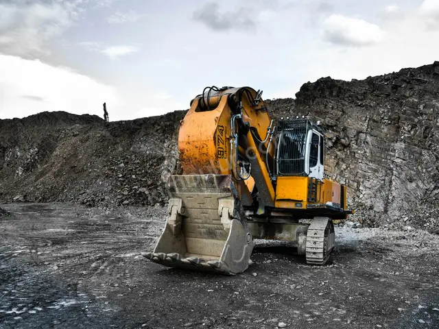 2022 Model Kazıcı Yükleyici (Beko Loder) — 12.400 Saat — fotoğraf 2