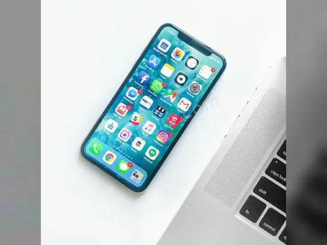 Apple iPhone — Sıfır Gibi, 64 GB