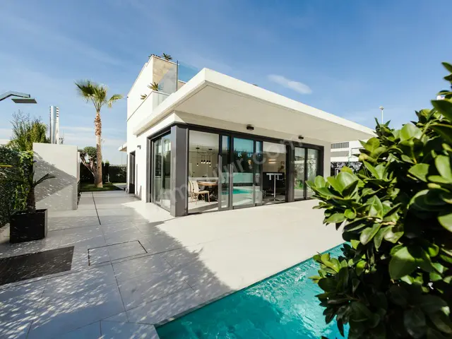 Sapanca Gölü Manzaralı Havuzlu Müstakil Villa — fotoğraf 2
