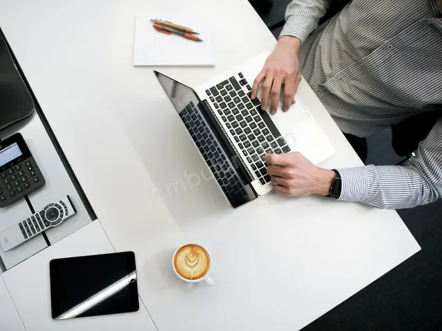 Huawei Dizüstü Bilgisayar · Kepez — Sıfır Gibi, 64 GB ve üzeri RAM, 1 TB — fotoğraf 3