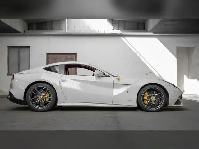 2013 Ferrari 488 Style — Garaj Aracı — fotoğraf 2