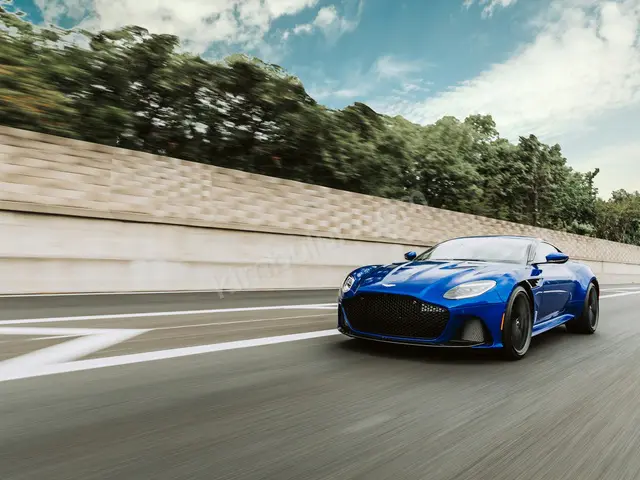2014 Aston Martin DB11 Comfort — Ekspertiz Raporlu — fotoğraf 4