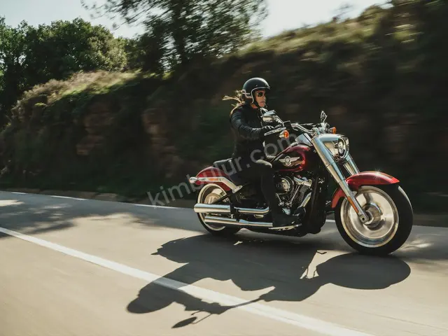 2016 Aprilia — Garaj Aracı — fotoğraf 3