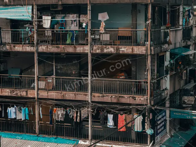 Akşehir Masrafsız Satılık Bina