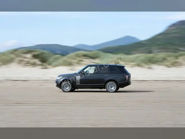 2010 Land Rover Defender Sport — Garaj Aracı — fotoğraf 2