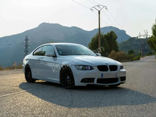 2025 BMW iX Premium — Garaj Aracı — fotoğraf 4