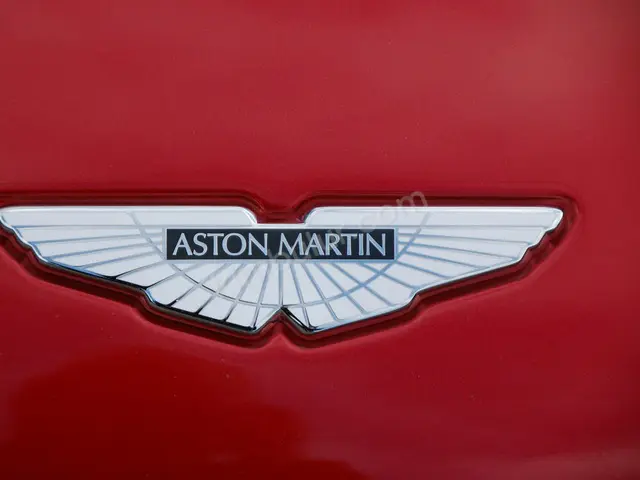 2012 Aston Martin DB11 Style — İlk Elden