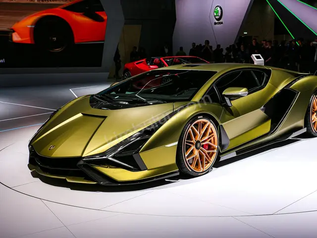 2025 Lamborghini Huracan Design — İlk Elden
