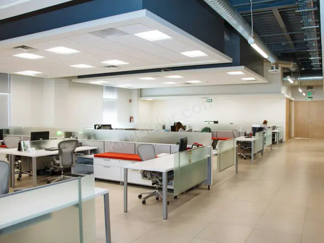 Muratpaşa Merkezi Konumda Satılık Plaza Katı