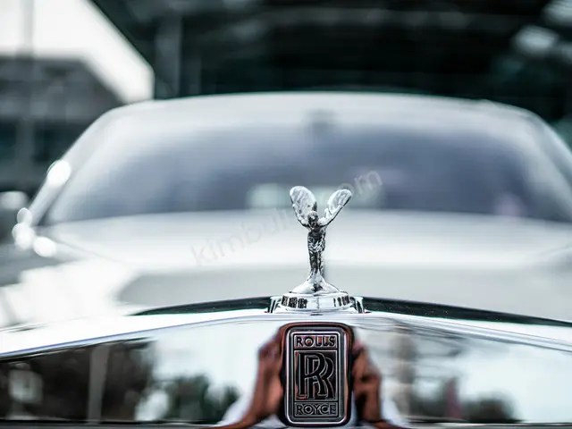 2013 Rolls-Royce Ghost Urban — Tramer Kaydı Düşük — fotoğraf 4