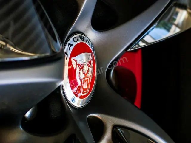 2021 Jaguar XE Elite — İlk Elden