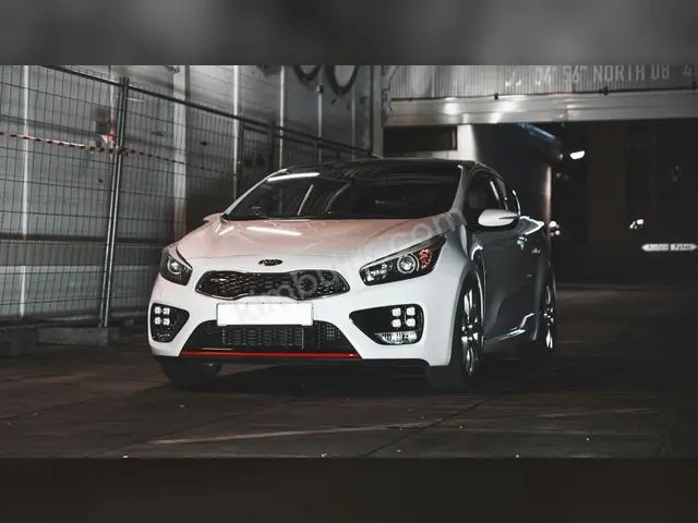 2011 Kia Stonic Sport — Tramer Kaydı Düşük — fotoğraf 2