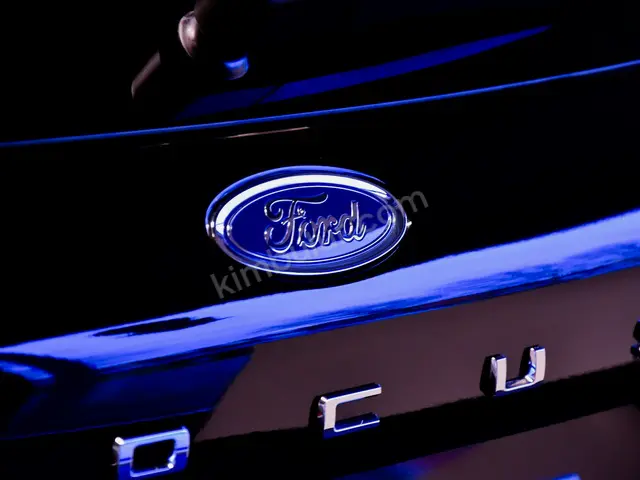 2016 Ford Escort Premium — Garaj Aracı — fotoğraf 3