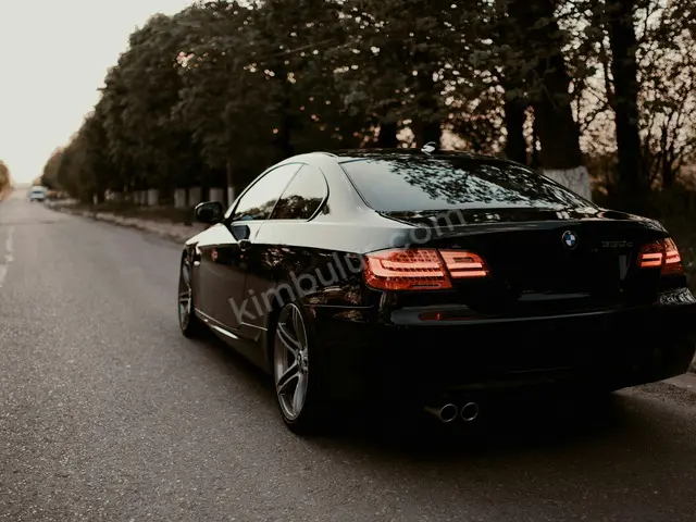 2025 BMW i Serisi Elite — Tramer Kaydı Düşük — fotoğraf 3