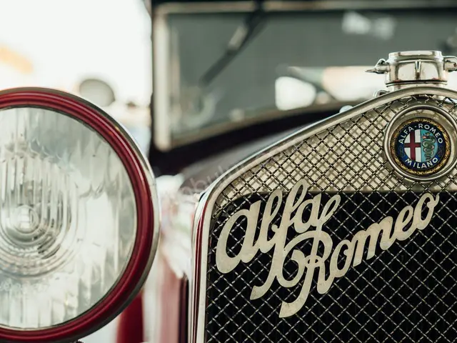 2012 Alfa Romeo Giulia Sport — Tramer Kaydı Düşük — fotoğraf 3