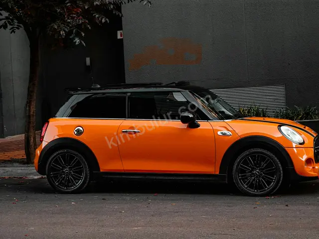 2021 MINI Cabrio Titanium — Garaj Aracı — fotoğraf 2