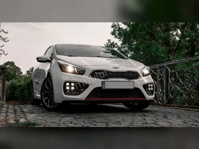 2012 Kia Executive — Garaj Aracı — fotoğraf 3
