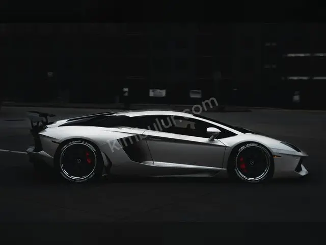 2019 Lamborghini Revuelto Sport — Garaj Aracı