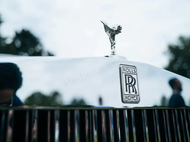 2021 Rolls-Royce Phantom Titanium — Garaj Aracı — fotoğraf 3