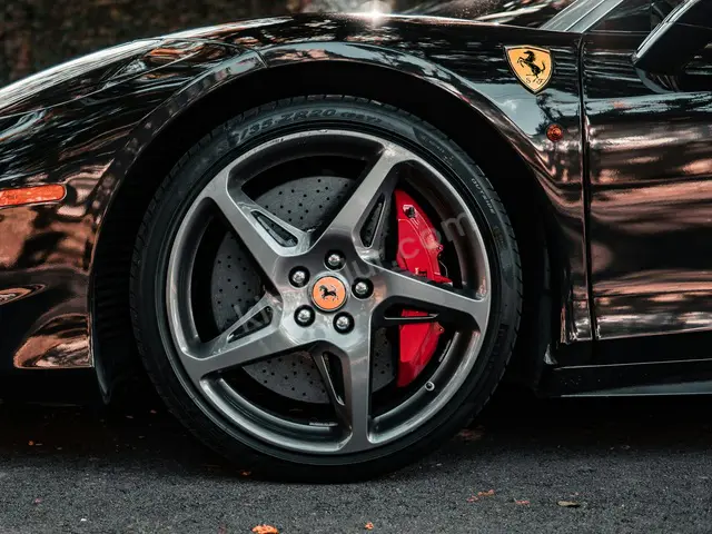 2017 Ferrari SF90 Elite — Masrafsız