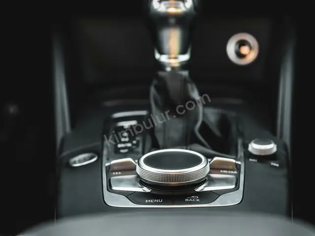 2023 Audi e-tron GT Titanium — Az Yakan