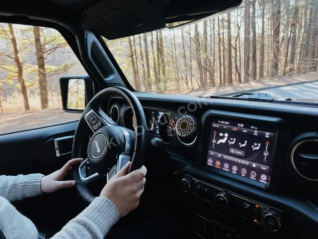 2021 Jeep Wrangler Comfort — Garaj Aracı — fotoğraf 4