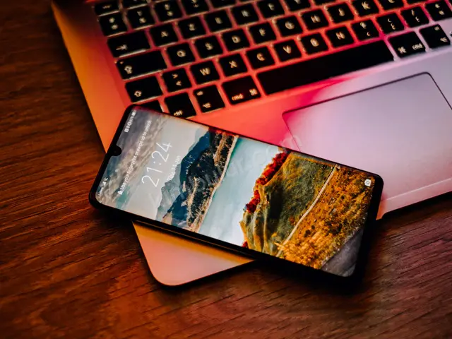 Huawei Cep Telefonu · Derik — Sıfır Gibi, 512 GB
