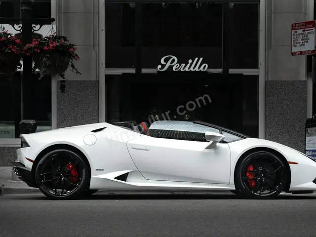 2021 Lamborghini Aventador Urban — Değişensiz — fotoğraf 2