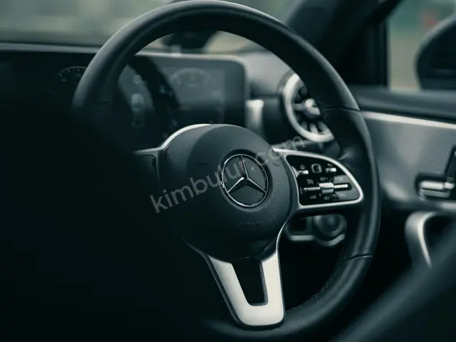 2016 Mercedes-Benz EQB Design — İlk Elden