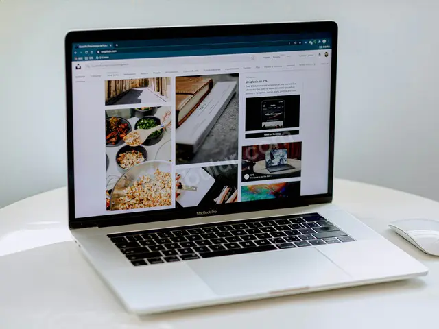 Samsung Dizüstü Bilgisayar · Midyat — Yenilenmiş, 16 GB RAM, 2 TB ve üzeri — fotoğraf 2