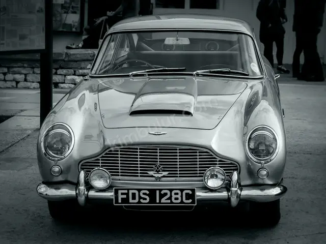 2024 Aston Martin DB12 Urban — Az Yakan — fotoğraf 2