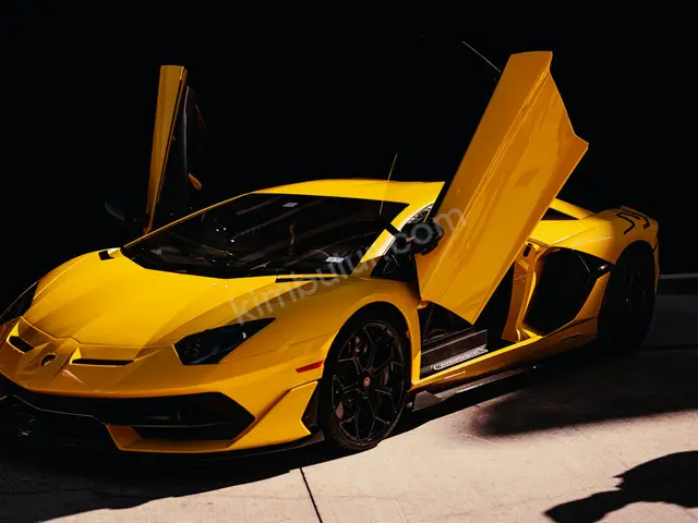2025 Lamborghini Revuelto Sport — Az Yakan