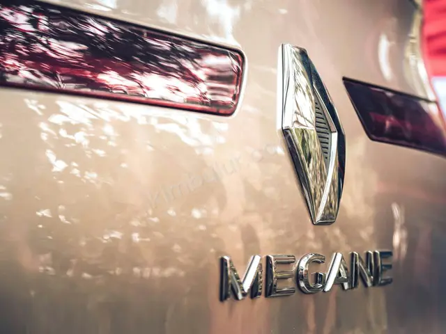 2018 Renault Megane Prestige — Bakımları Yeni — fotoğraf 2