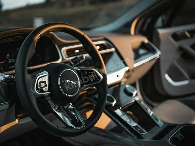 2016 Jaguar F-Type Comfort — Garaj Aracı — fotoğraf 3