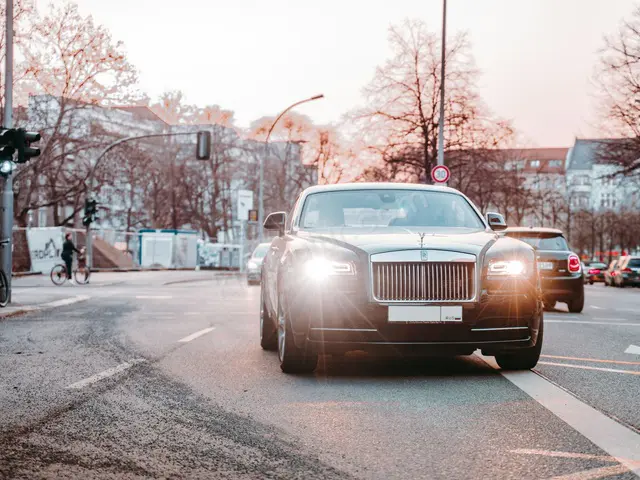 2025 Rolls-Royce Phantom Executive — Değişensiz — fotoğraf 2