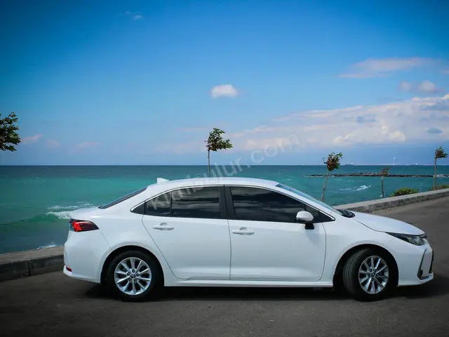 2010 Toyota Auris Sport — Garaj Aracı — fotoğraf 2