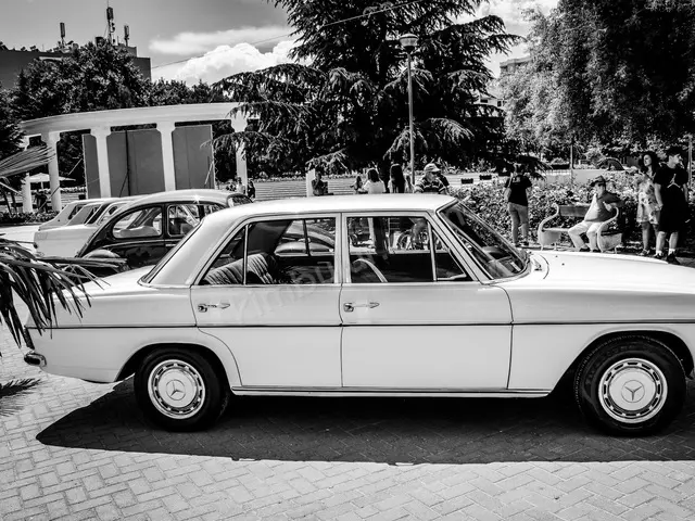 2019 Mercedes-Benz EQS Prestige — Tramer Kaydı Düşük
