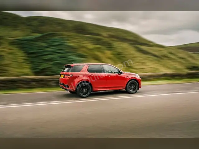 2018 Land Rover Range Rover Sport Premium — Masrafsız