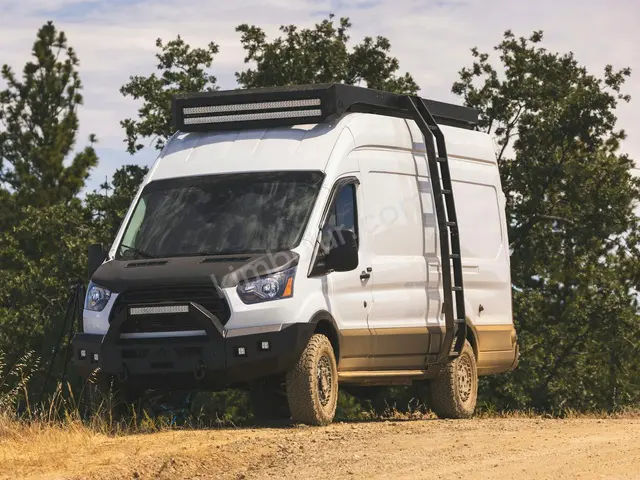 2022 Ford Tourneo Custom Titanium — Tramer Kaydı Düşük — fotoğraf 2