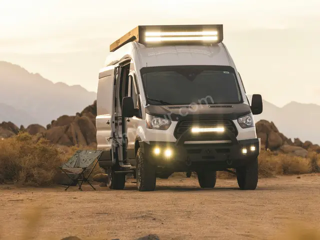 2021 Ford Tourneo Courier Prestige — Az Yakan