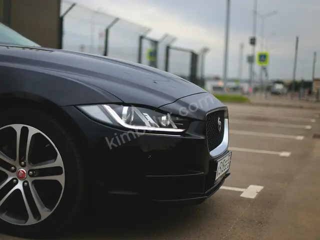 2018 Jaguar XJ Style — Az Yakan