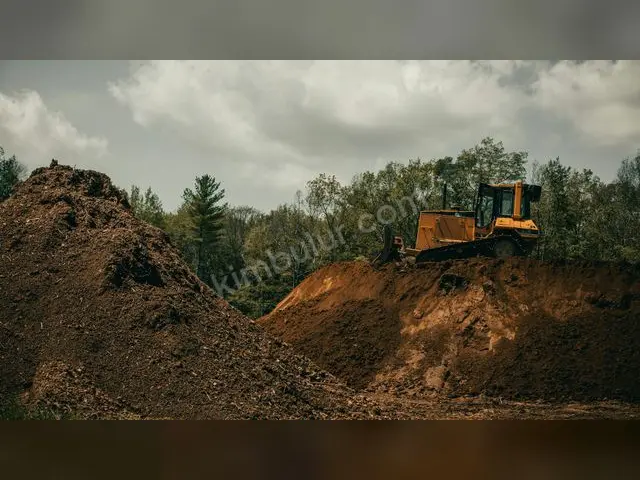 2022 Model Kazıcı Yükleyici (Beko Loder) — 12.400 Saat — fotoğraf 3
