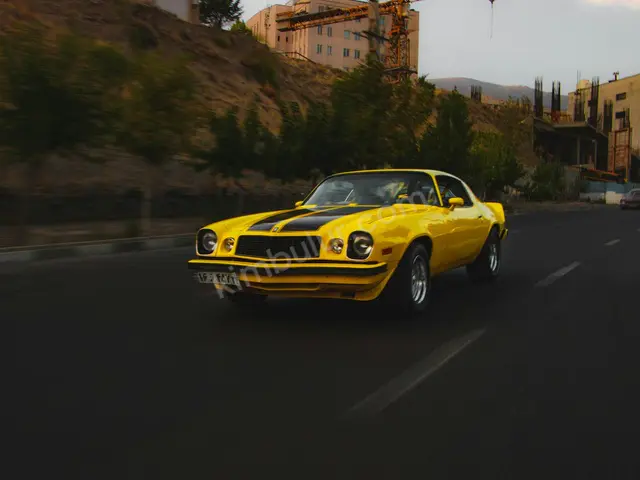 2023 Chevrolet Camaro Executive — Garaj Aracı — fotoğraf 3
