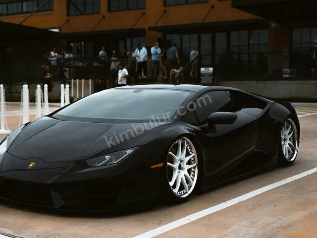 2021 Lamborghini Aventador Urban — Değişensiz — fotoğraf 3