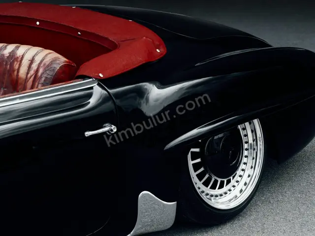 2024 Mercedes-Benz EQA Elite — Değişensiz — fotoğraf 4